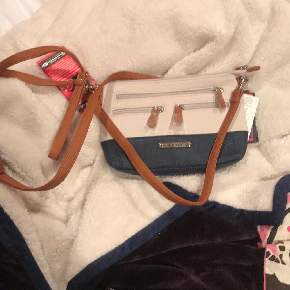 Crossbody purse